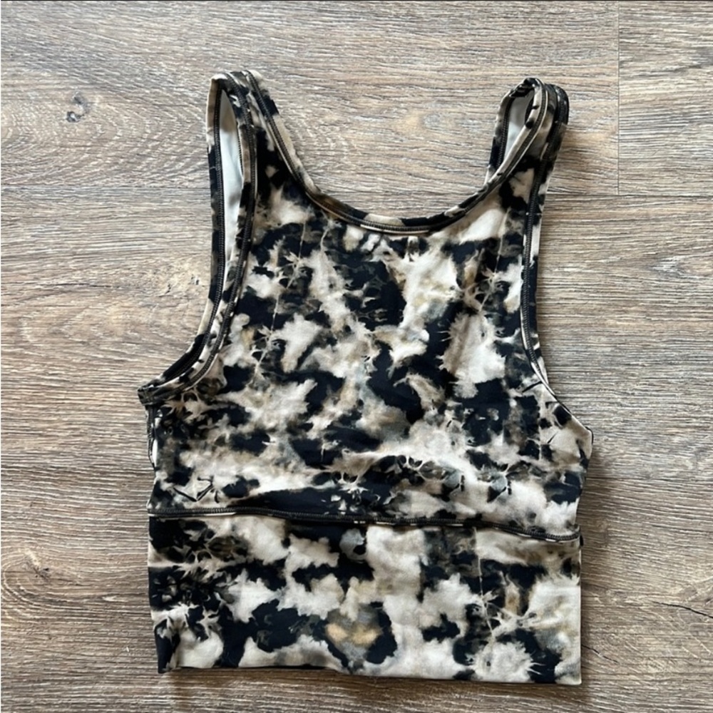 Lululemon high neck sports bra size xs